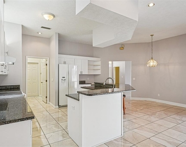 918 Academy Drive - Photo Thumbnail 21