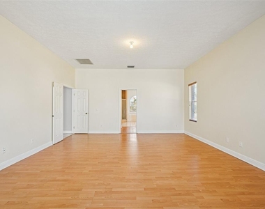 918 Academy Drive - Photo Thumbnail 51