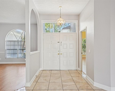 918 Academy Drive - Photo Thumbnail 5