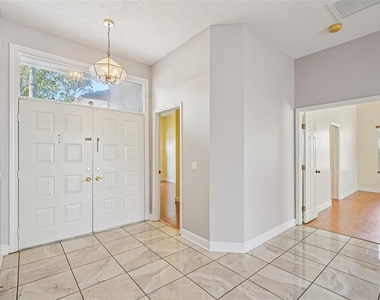 918 Academy Drive - Photo Thumbnail 4