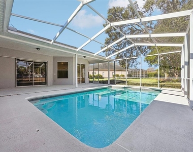 918 Academy Drive - Photo Thumbnail 1