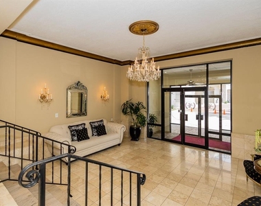 2109 Bayshore Boulevard - Photo Thumbnail 2