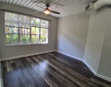 2402 W Azeele Street - Photo Thumbnail 8