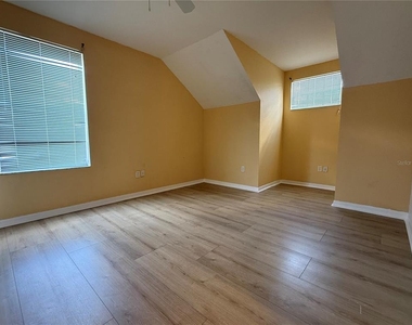 5901 Wrenwater Drive - Photo Thumbnail 7