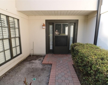 5424 Saddlebrook Way - Photo Thumbnail 7