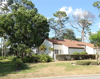 5424 Saddlebrook Way - Photo Thumbnail 4