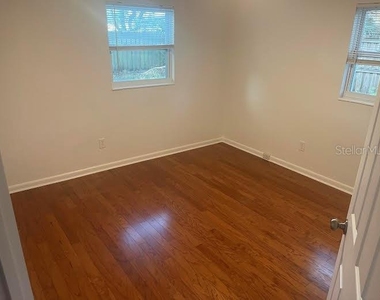 3302 W Wallace Avenue - Photo Thumbnail 10
