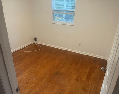 3302 W Wallace Avenue - Photo Thumbnail 11