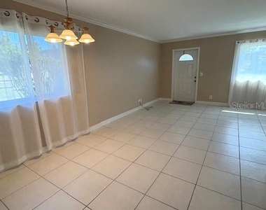 202 Bedford Trail - Photo Thumbnail 7