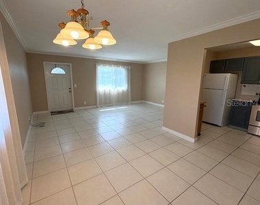 202 Bedford Trail - Photo Thumbnail 8