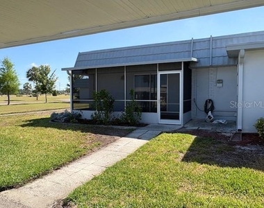 202 Bedford Trail - Photo Thumbnail 2