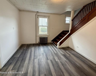 394 Tripp Street - Photo Thumbnail 8