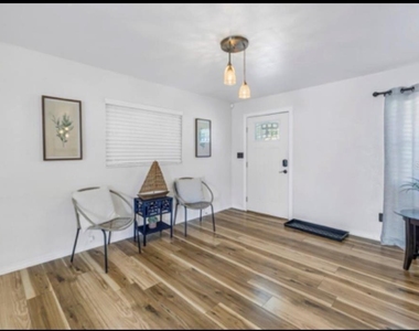 8199 115th Street - Photo Thumbnail 6