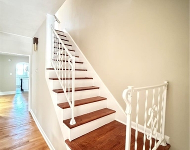 230 E Fairview Street - Photo Thumbnail 6