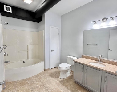 11 W 2nd Street - Photo Thumbnail 15