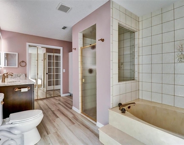 4318 Woodtree Lane - Photo Thumbnail 23