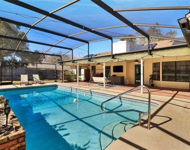 4318 Woodtree Lane - Photo Thumbnail 18