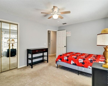 4318 Woodtree Lane - Photo Thumbnail 32