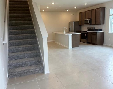2135 Southbury Drive - Photo Thumbnail 3