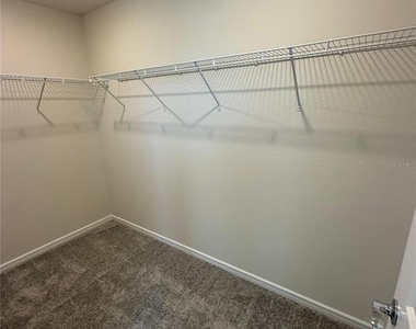 2135 Southbury Drive - Photo Thumbnail 10