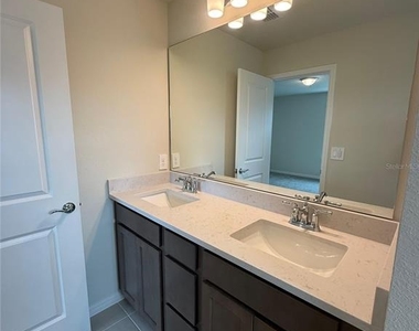 2135 Southbury Drive - Photo Thumbnail 9