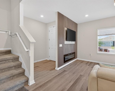 5752 Anders Way - Photo Thumbnail 7