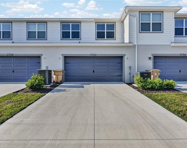5752 Anders Way - Photo Thumbnail 2
