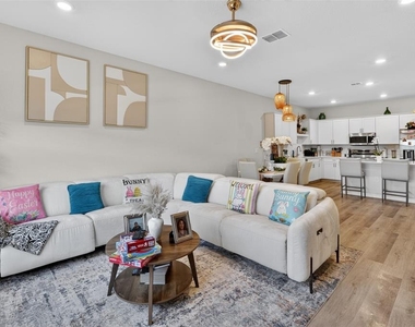 5752 Anders Way - Photo Thumbnail 24