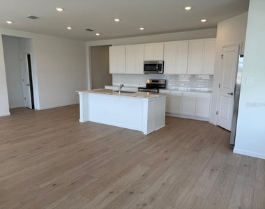 4371 Vibernum Avenue - Photo Thumbnail 2