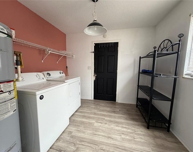 1767 Valencia Avenue - Photo Thumbnail 25