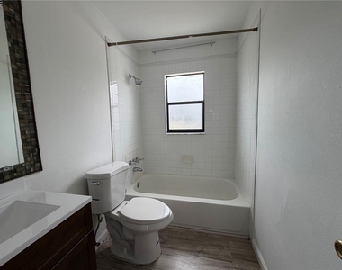 1767 Valencia Avenue - Photo Thumbnail 11