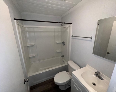 3031 Azalea Avenue - Photo Thumbnail 7