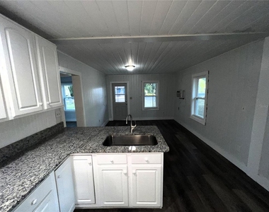 3031 Azalea Avenue - Photo Thumbnail 3
