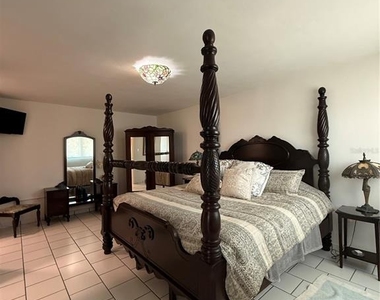 5245 Isla Verde Avenue - Photo Thumbnail 11