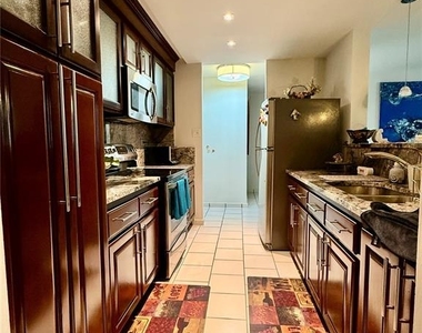 5245 Isla Verde Avenue - Photo Thumbnail 2