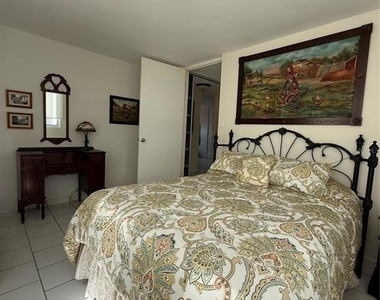 5245 Isla Verde Avenue - Photo Thumbnail 14