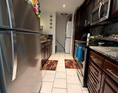 5245 Isla Verde Avenue - Photo Thumbnail 6