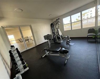 4939 Isla Verde Ave. - Photo Thumbnail 14
