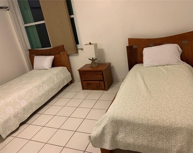 4939 Isla Verde Ave. - Photo Thumbnail 10