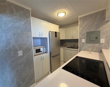 190 Marginal Los Angeles - Photo Thumbnail 6