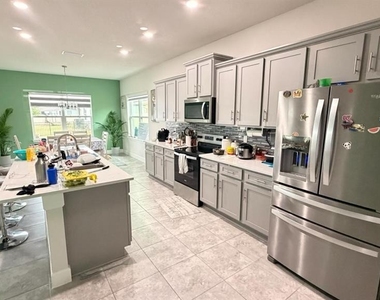1046 Grantham Lane Se - Photo Thumbnail 1