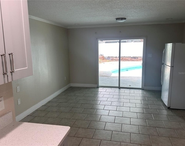 1716 Sprucewood Lane - Photo Thumbnail 9