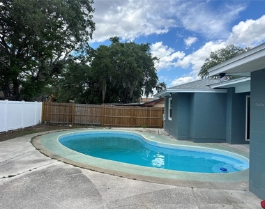 1716 Sprucewood Lane - Photo Thumbnail 17