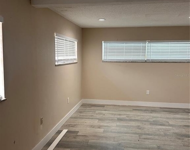 1716 Sprucewood Lane - Photo Thumbnail 13