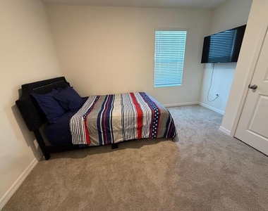 3412 Costello Circle - Photo Thumbnail 5