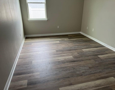 3345 Curlew Avenue - Photo Thumbnail 11