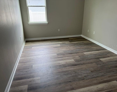 3345 Curlew Avenue - Photo Thumbnail 14