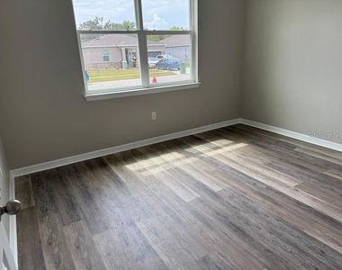 3345 Curlew Avenue - Photo Thumbnail 6