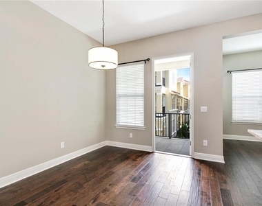 2213 Lobelia Drive - Photo Thumbnail 5