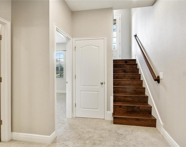 2213 Lobelia Drive - Photo Thumbnail 14